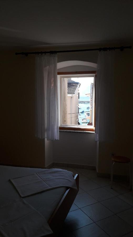 Apartman Dinka Baška Esterno foto